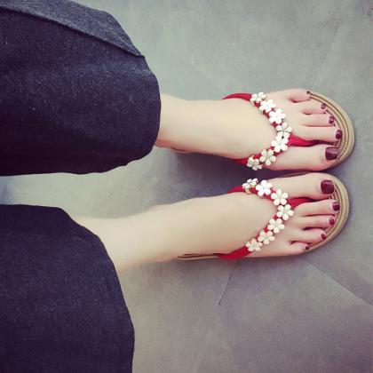 Pu Flower Slip-on Beads Round Toe Slip-on Sandals