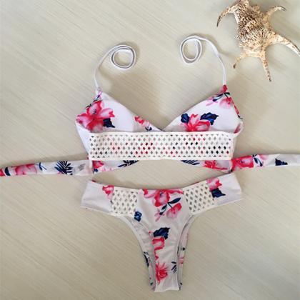 Flower Print Spaghetti Straps V-neck Bikini Set