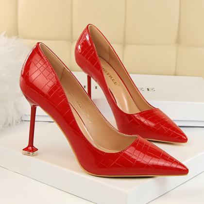Patent Textured Leather Pointed-toe High Heel..