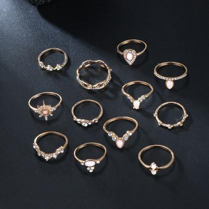 12 Pieces Women's Fashion Rings..