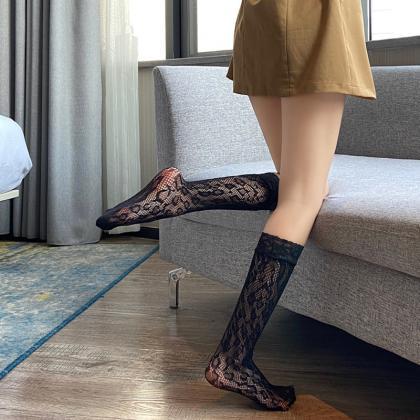 Black Short Middle Leg Lace Socks
