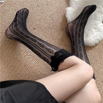 Black Lace Leg Short Middle Tube Pile Socks