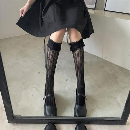Black Lace Leg Short Middle Tube Pile Socks