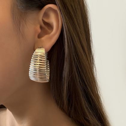 Metal Stripe Geometric C-shaped Earrings-silvery