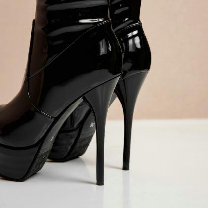 Black Patent Leather High-heeled Boots And Steel..