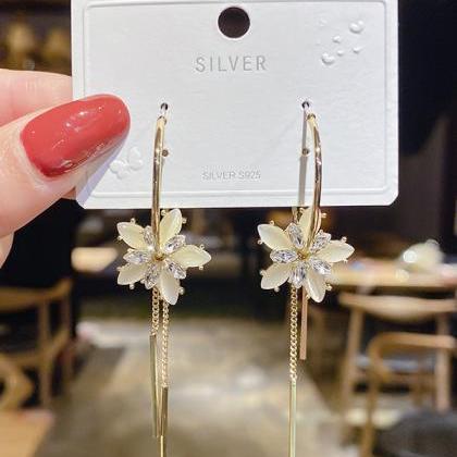 Original Chic Crystal Flower Tassels Earrings