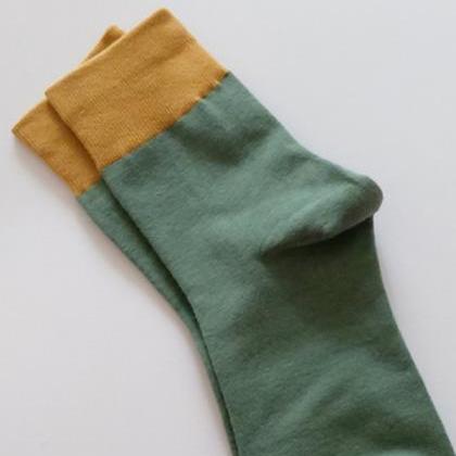 Yellow+green Simple Casual Split-joint Socks