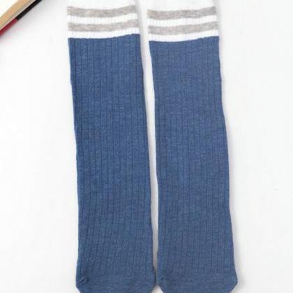 Blue Vintage Contrast Color Striped Socks..