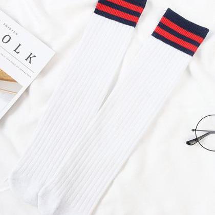 White Vintage Contrast Color Striped Socks..