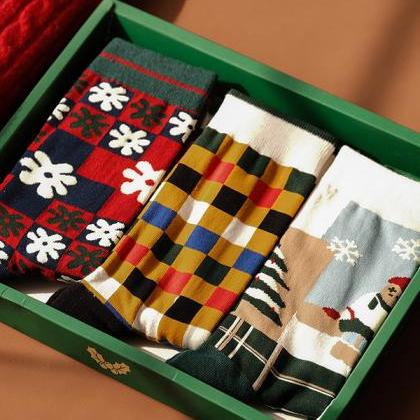 Style C Vintage Plaid Printed Christmas Gift Socks..