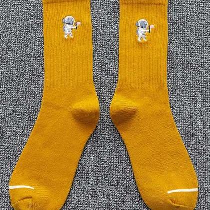 Yellow Embroidery Cartoon Astronaut Pattern Socks