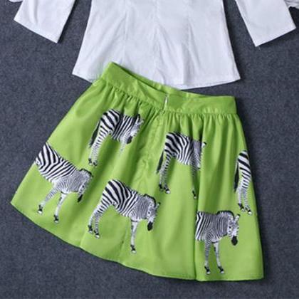 Green Zebra Printed Flared And Pleated Short Skirt