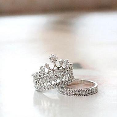 Diamond Crown Molding Ring