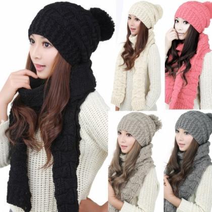 Women's Winter Knitted Scarf And Hat..