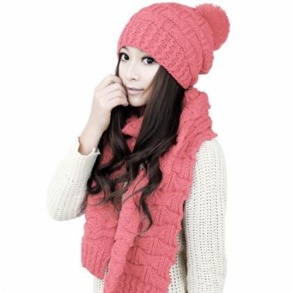 Women's Winter Knitted Scarf And Hat..