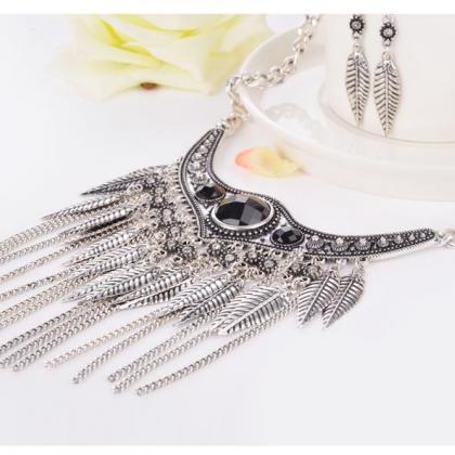 European Retro Exaggerated Tassel Long Section Of..