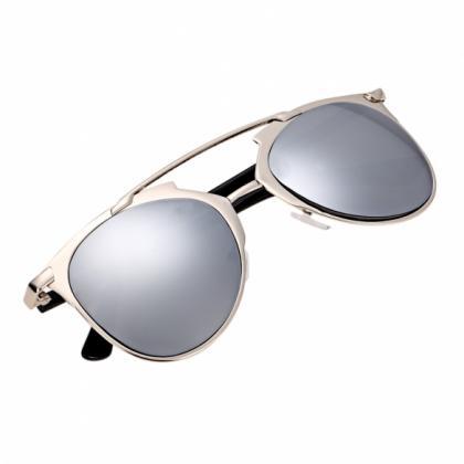 Vintage Style Unisex Mirror Lens Sunglasses..