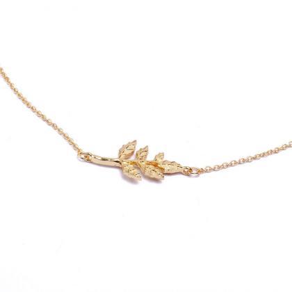 Metal Leaves Short Clavicle Necklace Chain