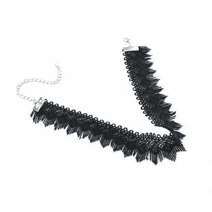 Contracted Hollow Out Lace Necklace