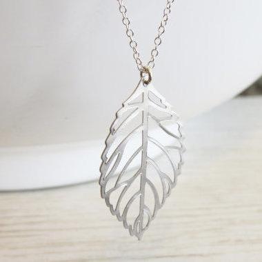 Simple Metal Leaves Short Necklace