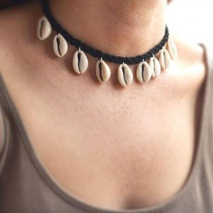 Natural Shell Thread Clavicle Necklace