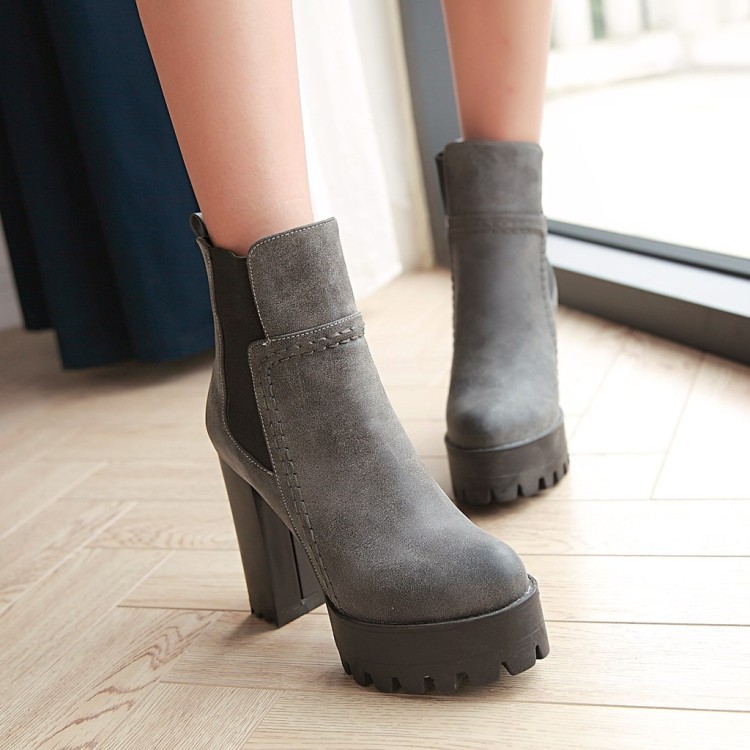 Chunky Heeled Short Boots