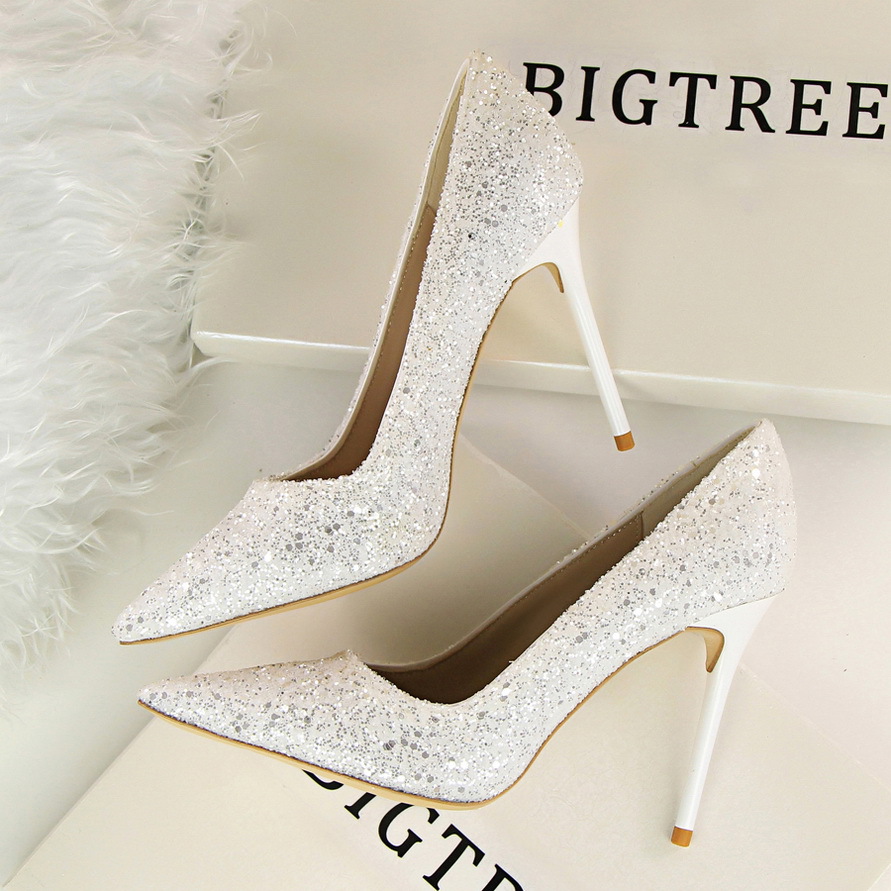 shoes, heels, crystal, shiny, silver, high heels, white, sparkle, classy,  pumps, wedding shoes, pumps, hight heels, red sole, shiny - Wheretoget