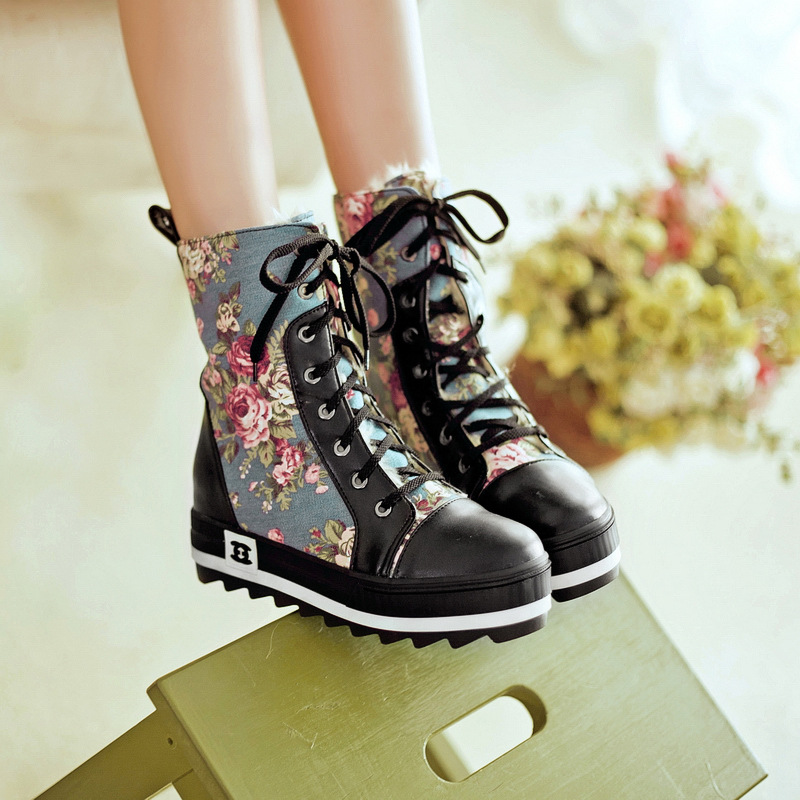Floral Print Lace Up Ankle Flat Boots on Luulla