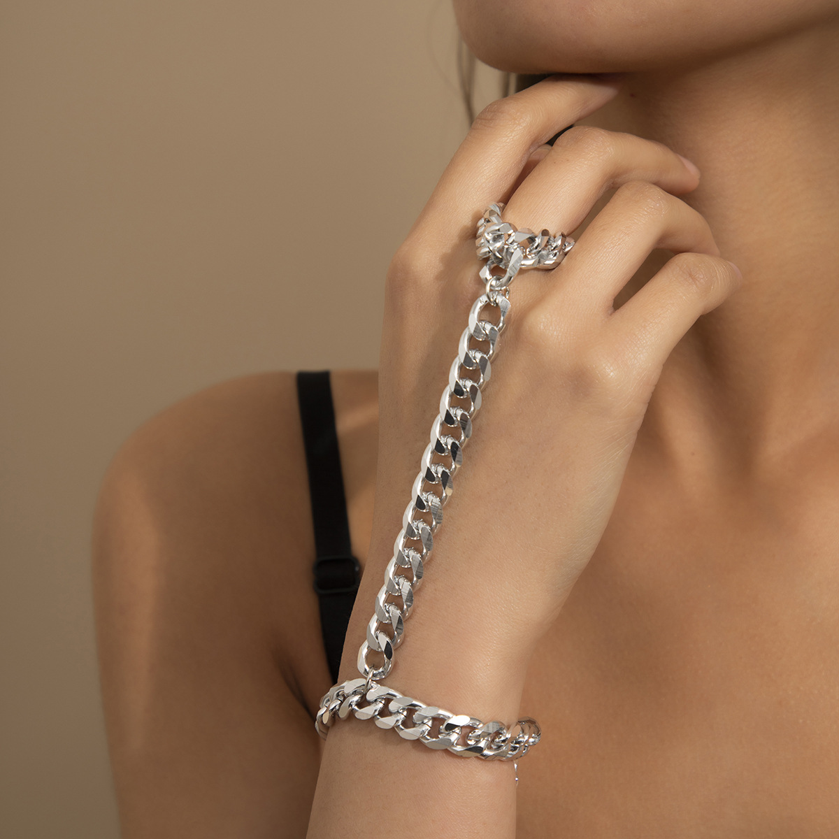 Street Style Metal Chain Ring Bracelet Hip Hop Boast Fashion Women's Hand Back Chain-silvery