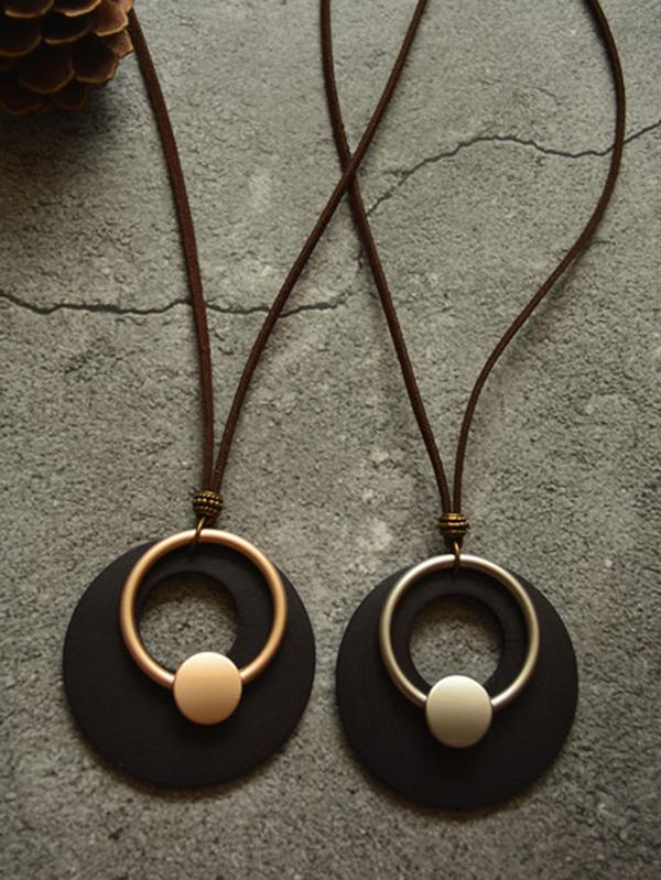 Vintage Circle Shape Wood Necklace