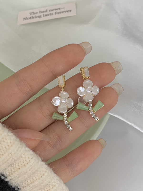 Simple Pearl Camellia Earrings Accessories