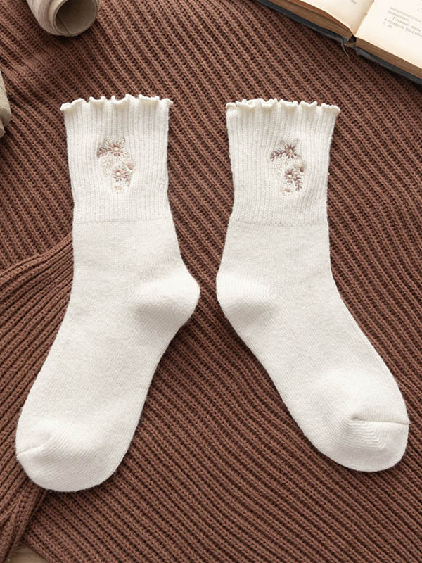 White Vintage Thick Warm Embroidery Flowers Wool Socks