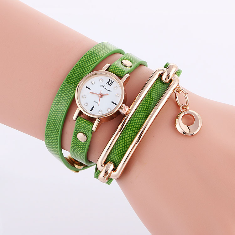 Classic Small Dial Circle Quartz Watch on Luulla