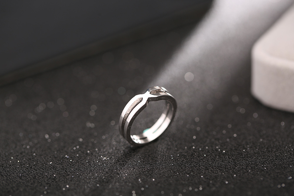 Han Edition Contracted 18 K Platinum Smooth Hollow Out Geometric Ring