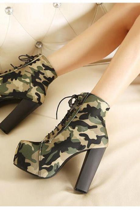 Camouflage Round Toe Platform Chunky Heel Lace-up Ankle Boots