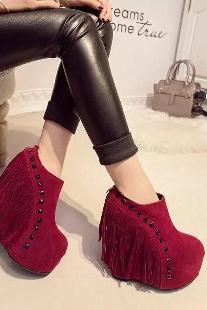 PU Pure Color Slope Heel Round Toe Short Boots