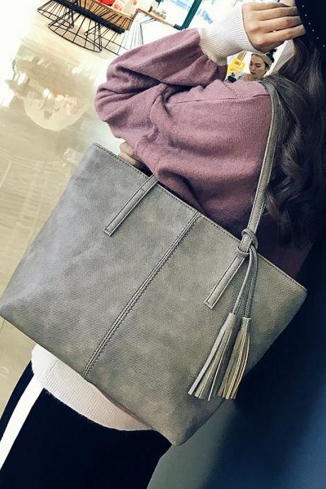 Simple Solid Color Tassel Zipper Shoulder Bag