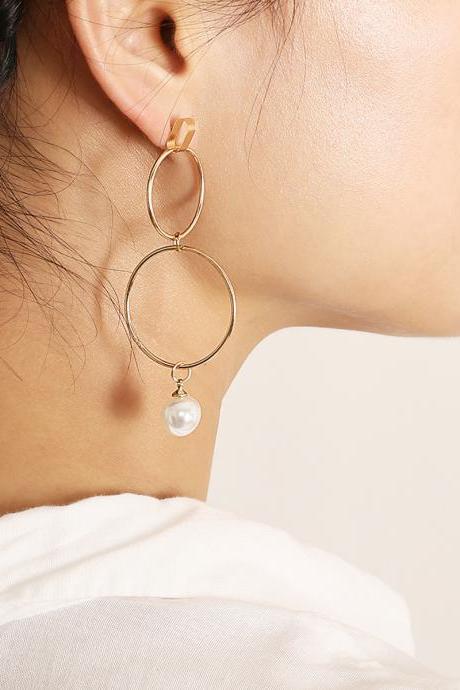 Geometric Asymmetrical Copper Loop Pearl Pendant Earrings