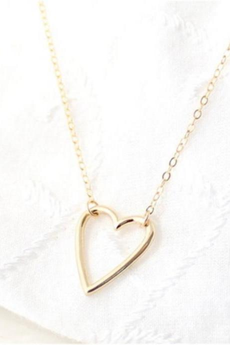 Sexy Hollow Out Peach Heart Shaped Necklace