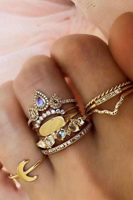 9 Pieces Women's Fashion Rings Retro Golden Moonstone Color Combination Ring Set
