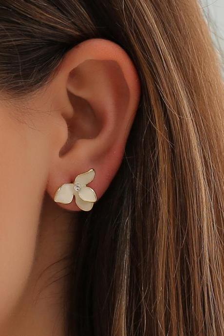 Shipping Three Petal Flower Earrings Fashion Earrin