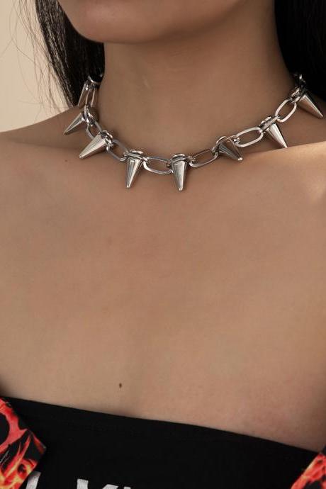 Punk hip hop style single layer Tassel Necklace Vintage rivet Chain Necklace-Silvery