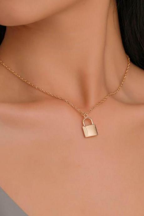 Simple Fashion Lock Necklace
