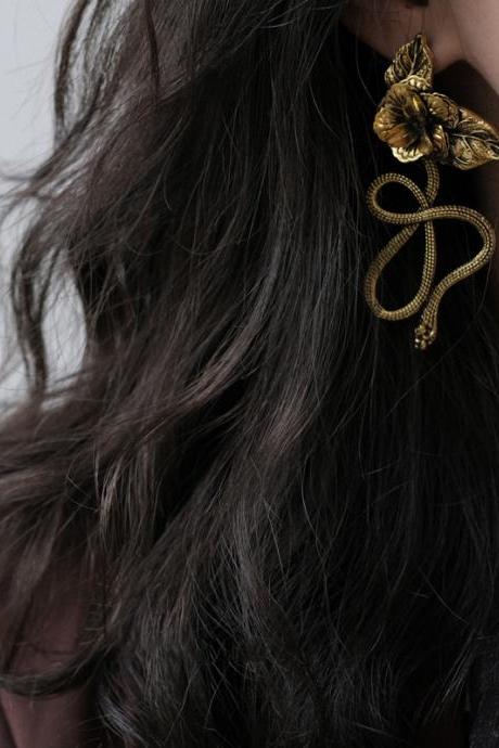 Retro Stylish Rose Snake Shape Long Earrings Accessories