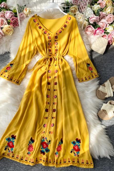 Pagoda Sleeve Bohemian Ethnic Style Retro Literary Embroidery Holiday Beach Dress