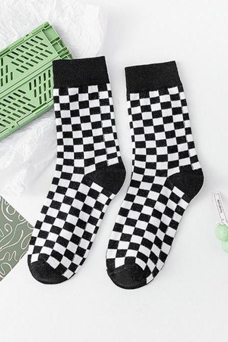 Style A Urban Green Contrast Color Plaid Socks Accessories