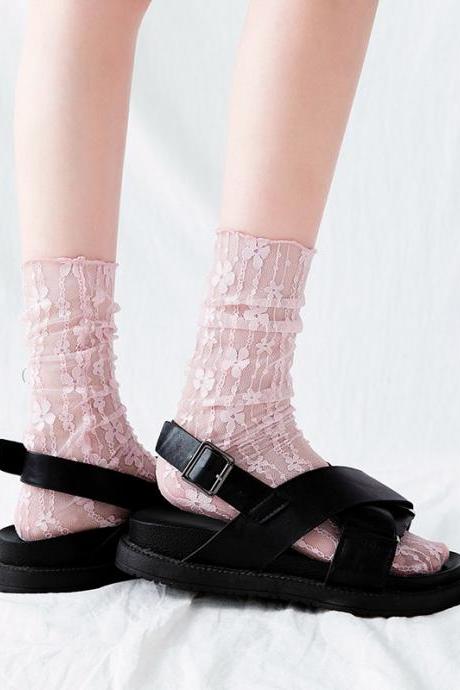 Light Pink Artistic Retro Hollow Mesh Embroidered Striped Socks