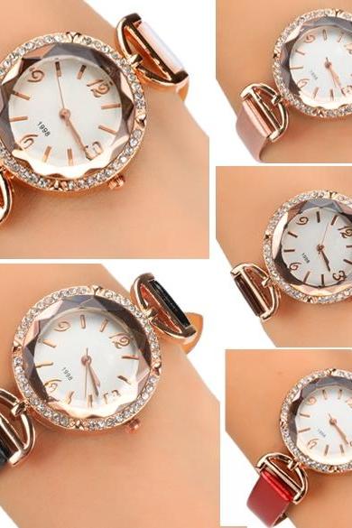 Women Hot Fashion Charming Wrist Watch Rhinestone Analog Quartz Watch