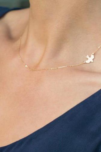 Peace Dove Short Clavicle Necklace