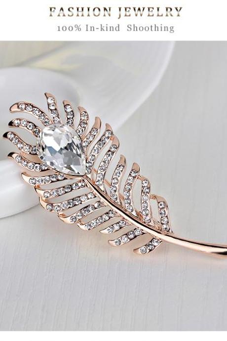 The Latest Luxury High-grade Glass Diamond Brooch